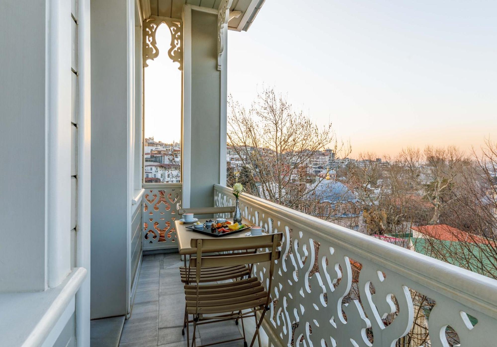 Hagia Sofia Mansions Istanbul, Curio Collection By Hilton Hotel Exterior photo